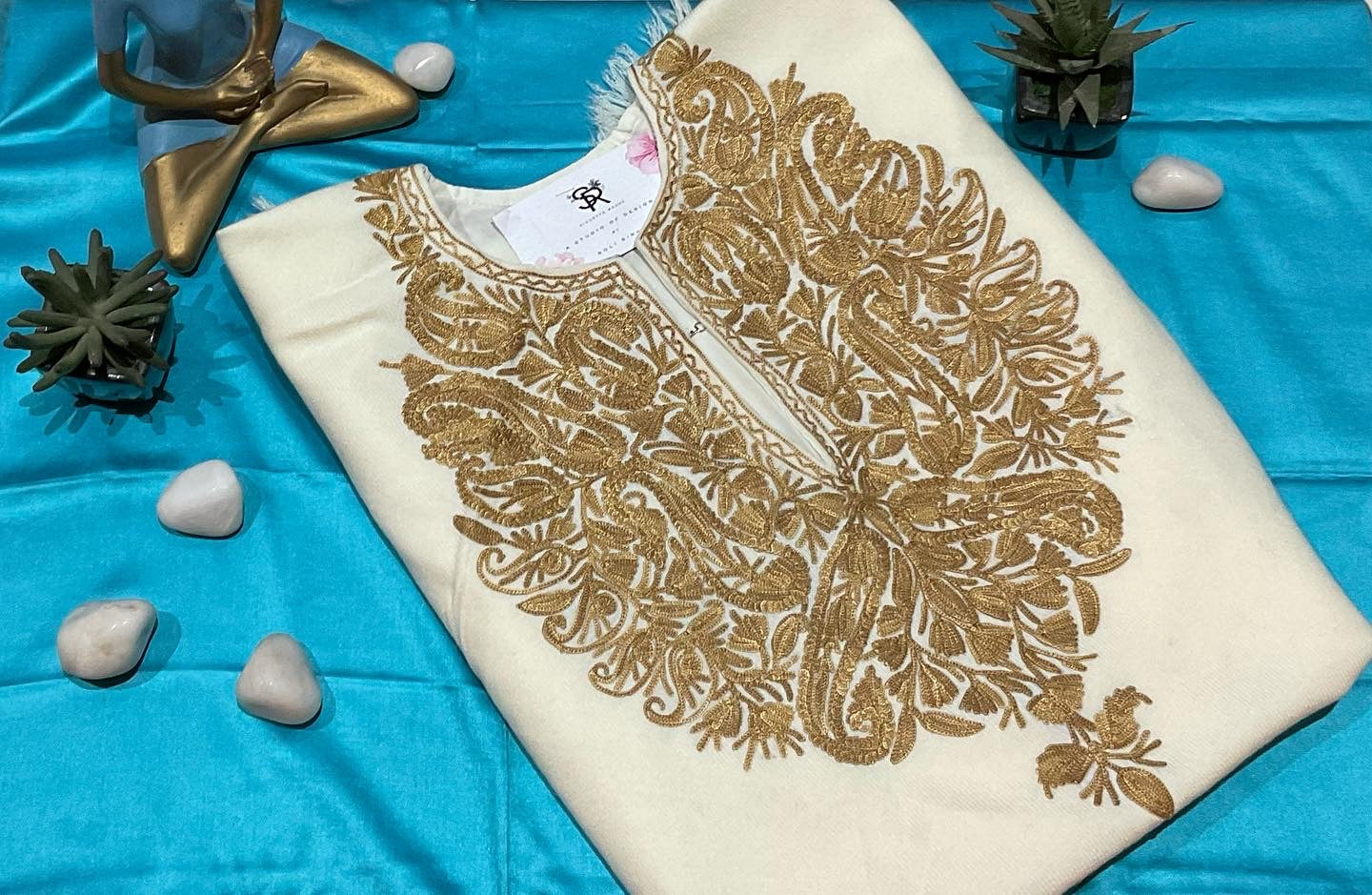 Crème and Walnut Aari Embroidered Kashmiri Pheran