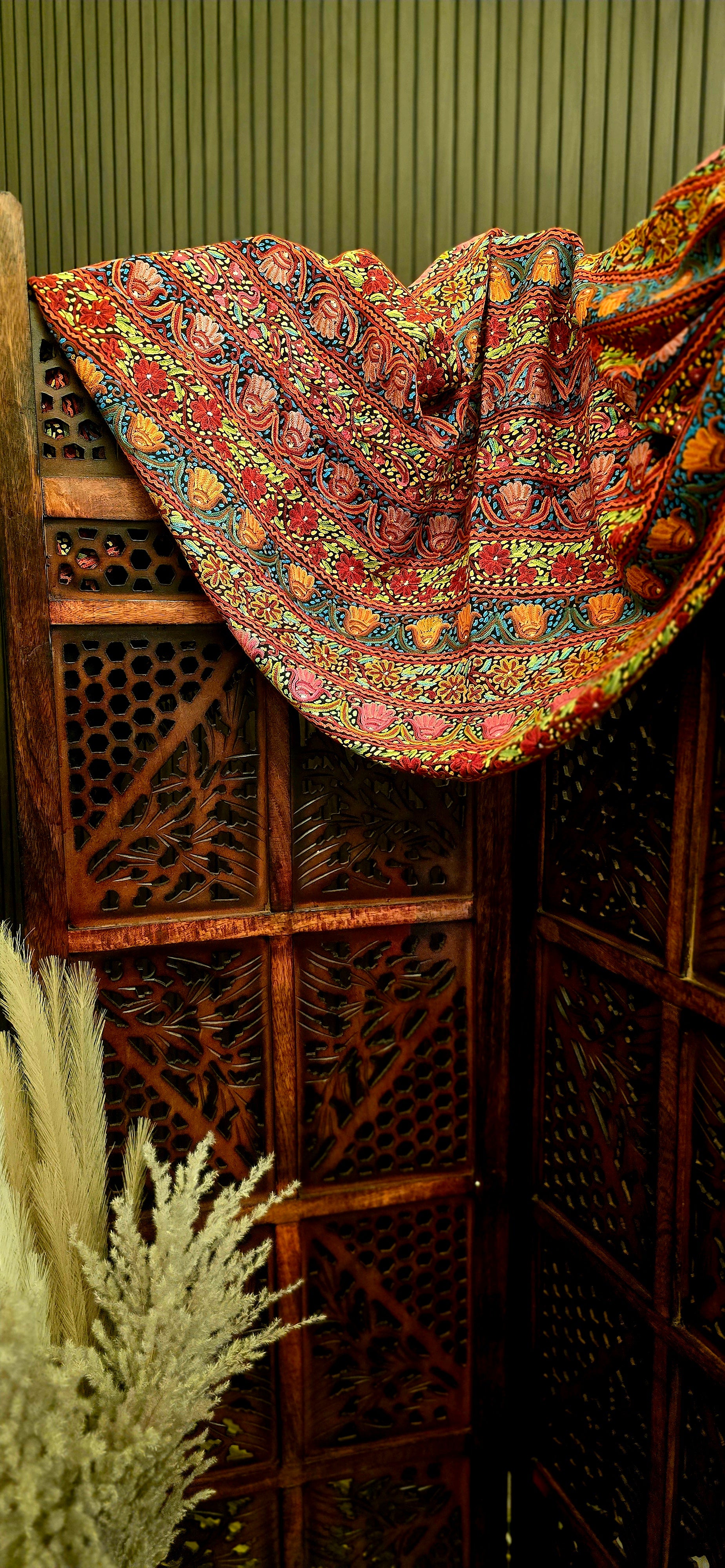 Bageecha Cashmere Wool Shawl With Aari Embroidery