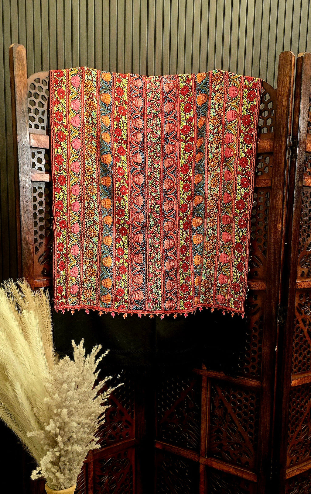 Bageecha Cashmere Wool Shawl With Aari Embroidery